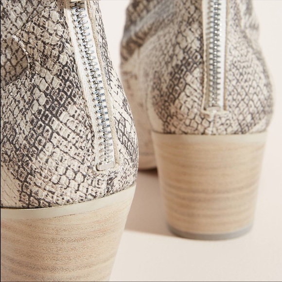 Dolce vita shanta western sock python boots - Picture 3 of 9